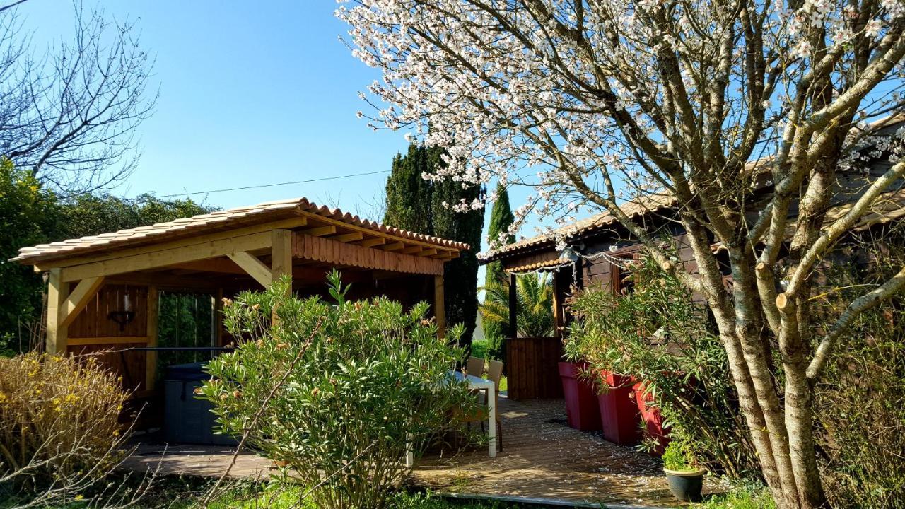 Bed and Breakfast Le Bassin Du Tertre Fronsac  Esterno foto