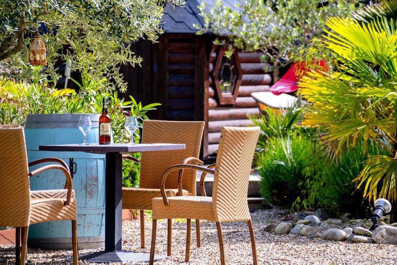 Bed and Breakfast Le Bassin Du Tertre Fronsac  Esterno foto