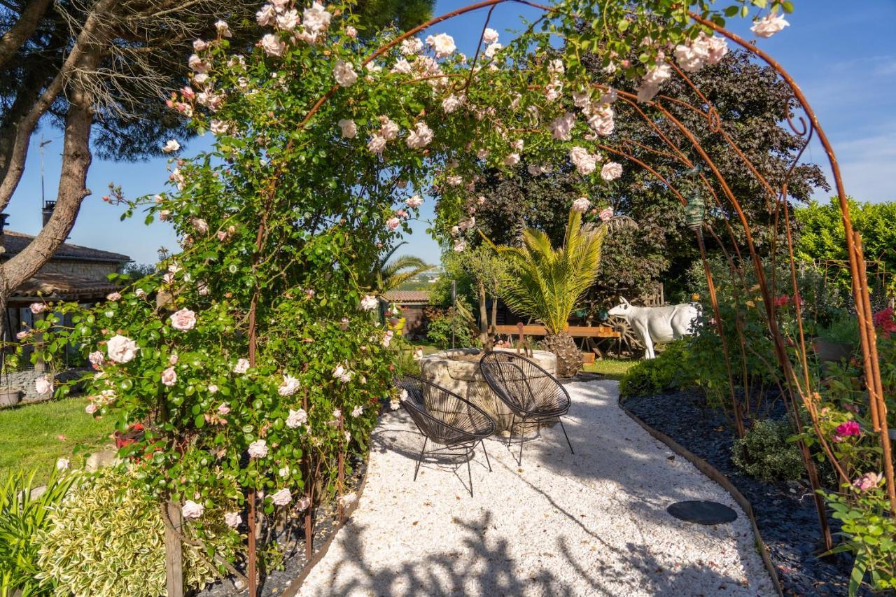 Bed and Breakfast Le Bassin Du Tertre Fronsac  Esterno foto